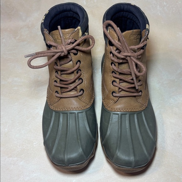 Sperry Top Sider Men's Tan and Olive Duck Rain Boots, size 7 - Picture 2 of 9